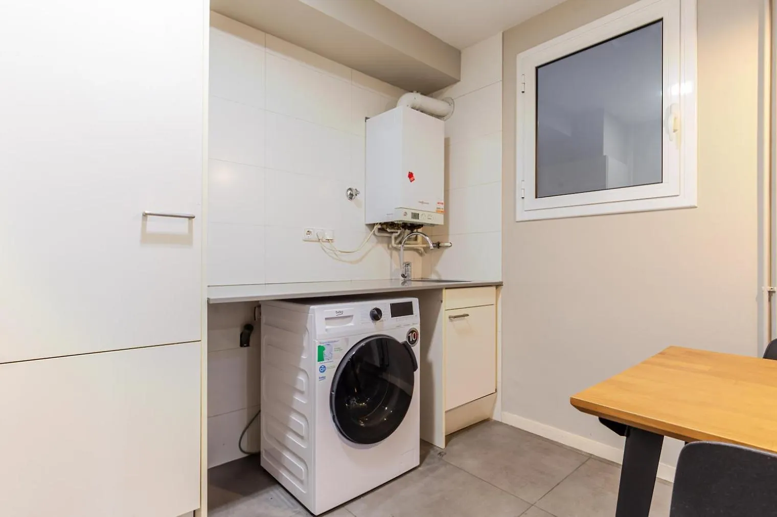 Blueground Galvany Doorman Ac Near Park Bcn-178 Barcelona Apartment